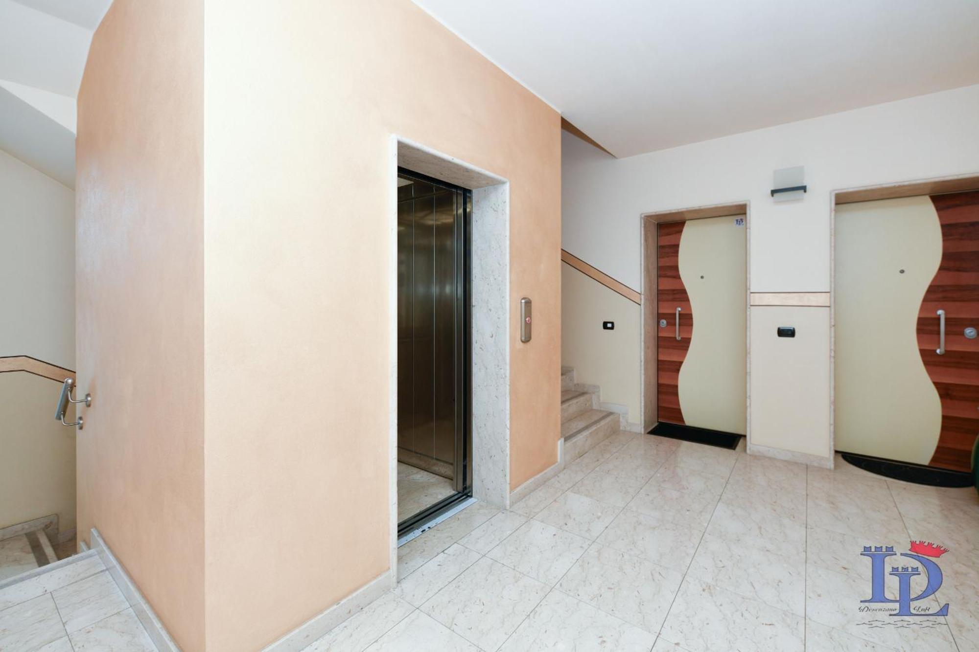 Desenzanoloft Official Partner Marriott Homes & Villas -The Wind Rose Renovation 2025 Desenzano del Garda Exterior photo